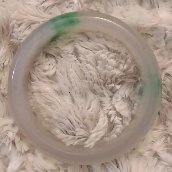 Jade Bangle ✨NIB✨ - Picture 3 of 7